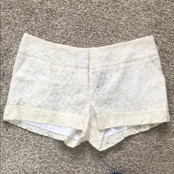 Floral Lace Shorts - Picture 1 of 4